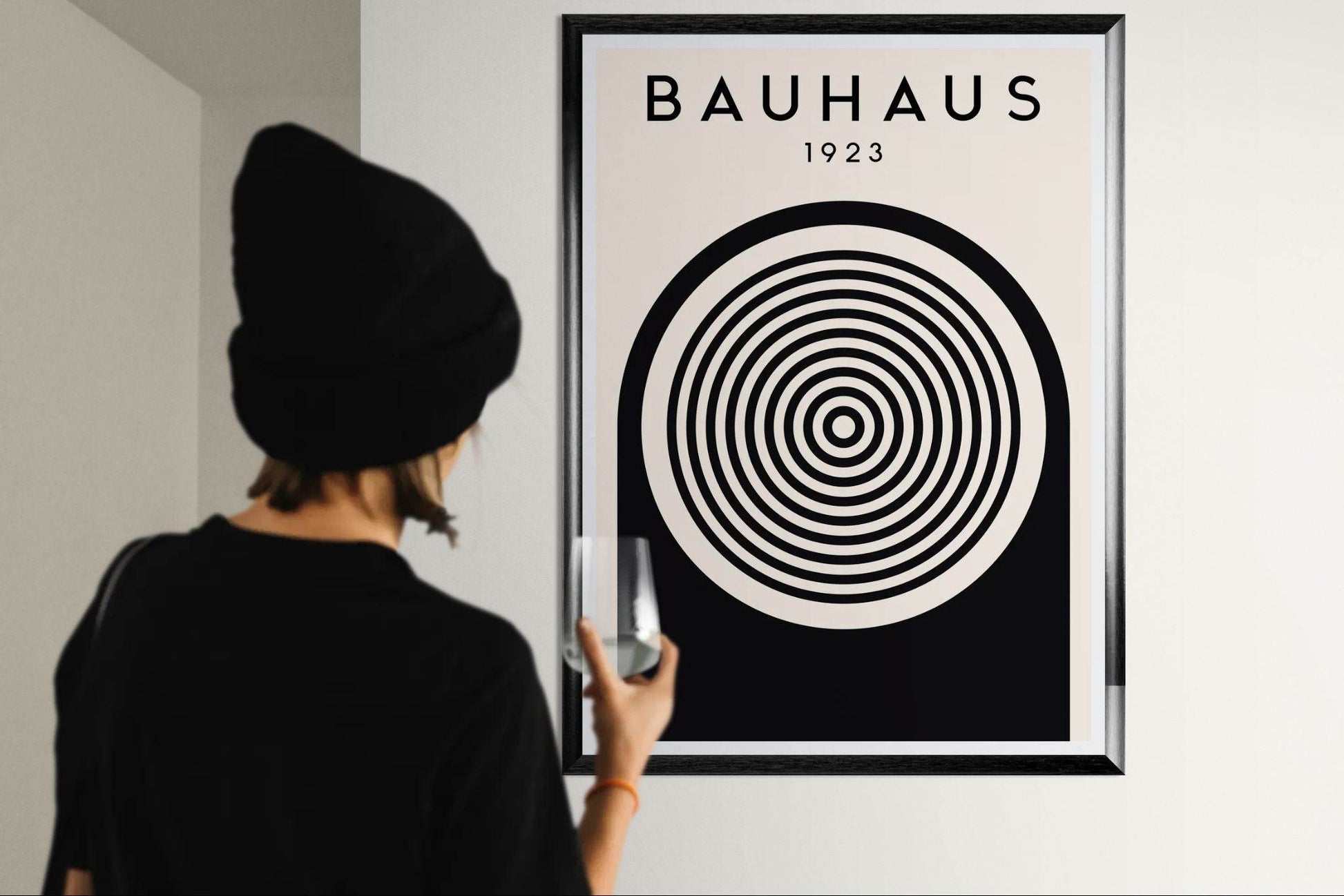 Bauhaus Black White Concentric Circle Movement Design Wall Art - Vibrantwalls